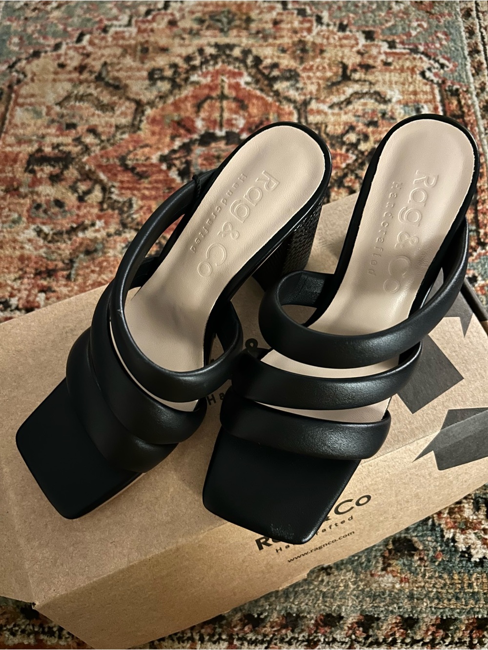 rag & bone Kywe Textured Heel Chunky Strap Sandals  Black🖤